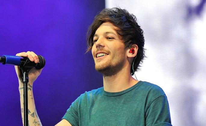 Louise's father's role | लुईस वडिलाच्या भुमिकेत