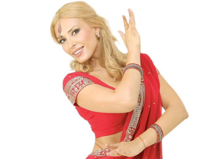 Uulia Vantar feels Indian culture is very different | युुलिया वंतुरला भारतीय संस्कृती वाटते फारच वेगळी Uulia Vantar feels Indian culture is very different | युुलिया वंतुरला भारतीय संस्कृती वाटते फारच वेगळी