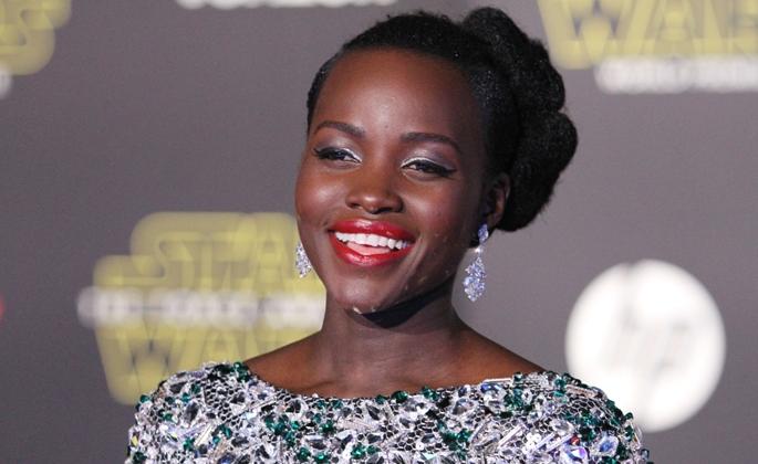 Hollywood is the industry | हॉलीवुड म्हणजे उद्योग