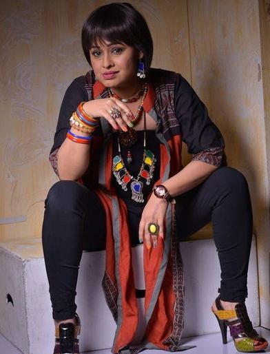 Tarak Mehta's Madhavi sister-in-law, Luke! | ​तारक मेहताच्या माधवी भाभीचा हटके लूक !