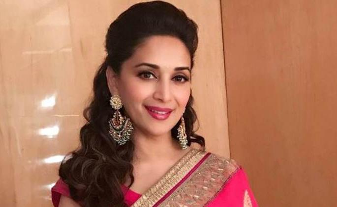 Madhuri Dixit debut in Marathi film | धकधक गर्ल माधुरी दीक्षित करणार मराठी सिनेमात पदार्पण Madhuri Dixit debut in Marathi film | धकधक गर्ल माधुरी दीक्षित करणार मराठी सिनेमात पदार्पण