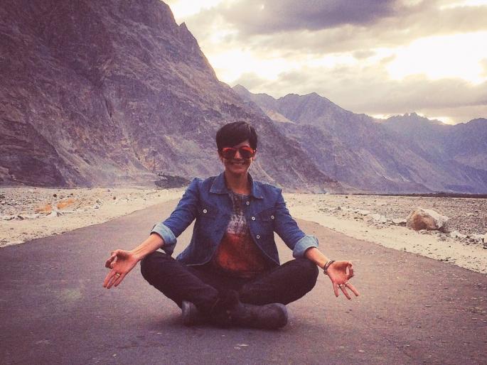 Honor for truck driver has increased - Mandira Bedi | ट्रक ड्रायव्हरबद्दल सन्मान वाढलाय - मंदिरा बेदी Honor for truck driver has increased - Mandira Bedi | ट्रक ड्रायव्हरबद्दल सन्मान वाढलाय - मंदिरा बेदी