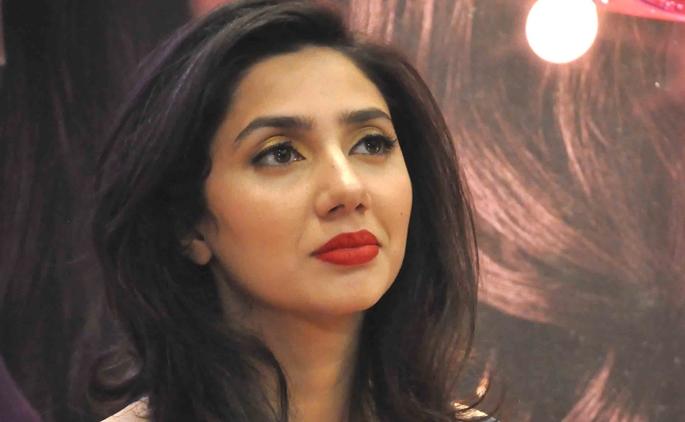 India has made these Pakistani artists bigger | या पाकिस्तानी कलाकारांना भारताने केले मोठे