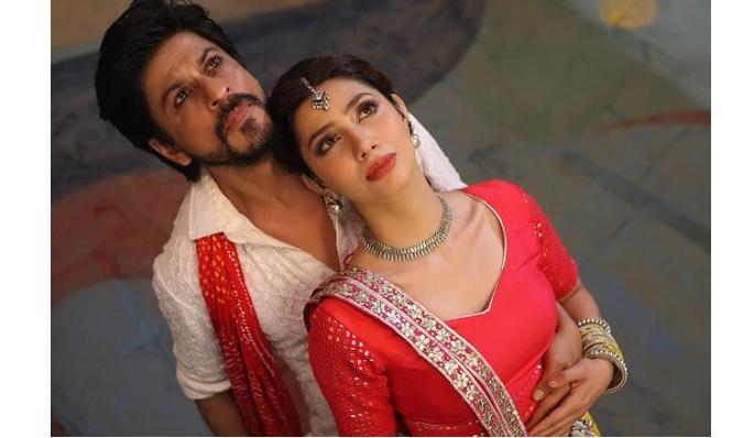 Have you seen? Shahrukh Khan-Mahira Khan's 'Loody Hopes' Singing Guess ... | तुम्ही पाहिलाय का? शाहरूख खान-माहिरा खानचा ‘उडी उडी जाये’ गाण्यातील अंदाज...