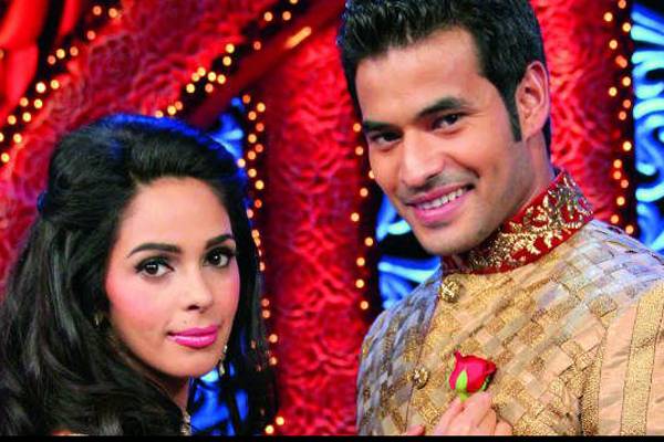 Aditya-Mallika's royal wedding ceremony enters Deepak Parekh's ... | आदित्य-मल्लिकाचा शाही विवाह सोहळाअभिेनेते दीपक पारेख यांचा... Aditya-Mallika's royal wedding ceremony enters Deepak Parekh's ... | आदित्य-मल्लिकाचा शाही विवाह सोहळाअभिेनेते दीपक पारेख यांचा...