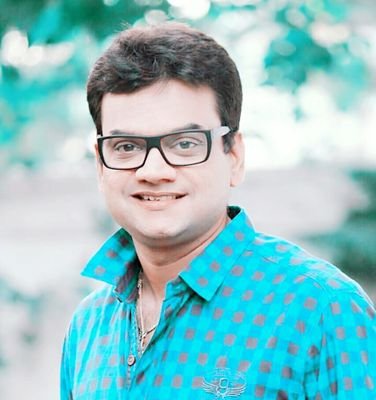 Mangesh Desai became angry | मंगेश देसाई झाला नाराज