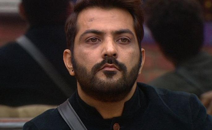 omg! Bigg Boss house left by Manu Punjabi in Bigg Boss final | omg ! बिग बॉसच्या अंतिम फेरीमध्ये मनू पंजाबीने सोडले बिग बॉसचे घर omg! Bigg Boss house left by Manu Punjabi in Bigg Boss final | omg ! बिग बॉसच्या अंतिम फेरीमध्ये मनू पंजाबीने सोडले बिग बॉसचे घर