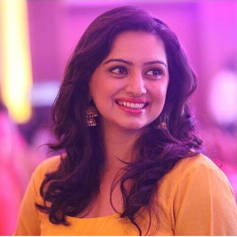 Shruti Marathe gets her Bollywood debut | श्रुती मराठेचे बॉलीवुडमध्ये पदापर्ण Shruti Marathe gets her Bollywood debut | श्रुती मराठेचे बॉलीवुडमध्ये पदापर्ण