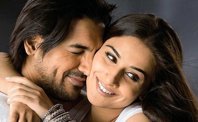 ... and 'Lootera' is in John and Vidya! | ...तर ‘लुटेरा’ मध्ये असते जॉन आणि विद्या!