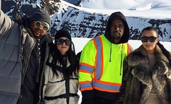 Helicopter landed in an emergency | आपतकालिन स्थितीत उतरविले हेलिकॉप्टर