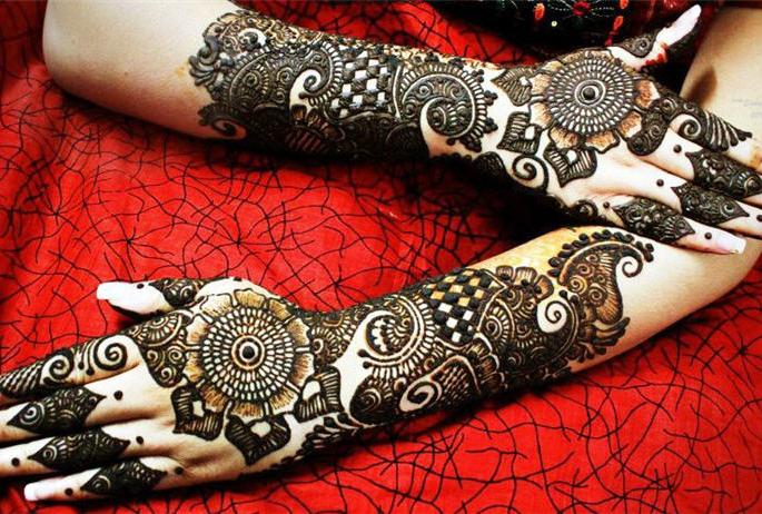 Planting !!! | ​मेंदी लावताय !!!