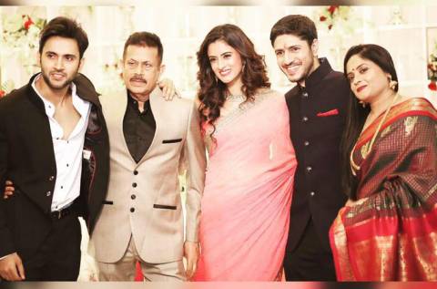 Mahika Vermans shared family photos | मिहीका वर्मानं शेअर केला फॅमिली फोटो