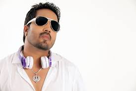 When Mika Singh goes up next year, | मिका सिंग चढणार पुढच्या वर्षी बोहल्यावर