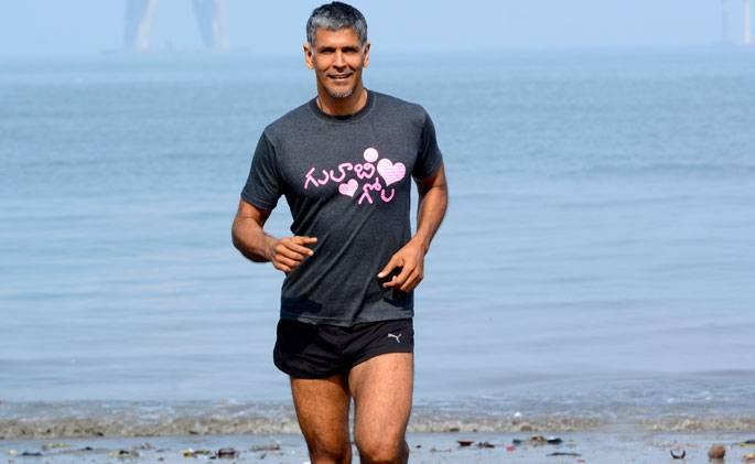 Milind Soman advised to run for seven hours; The users said, 'we have wives!' | मिलिंद सोमणने दिला सात तास रनिंग करण्याचा सल्ला; युजर्सने म्हटले, ‘आम्हाला बायको पोरं आहेत’! Milind Soman advised to run for seven hours; The users said, 'we have wives!' | मिलिंद सोमणने दिला सात तास रनिंग करण्याचा सल्ला; युजर्सने म्हटले, ‘आम्हाला बायको पोरं आहेत’!