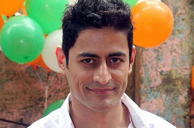 Mohit 'mind is in me ...' in | मोहित ‘मन मैं है...’ मध्ये