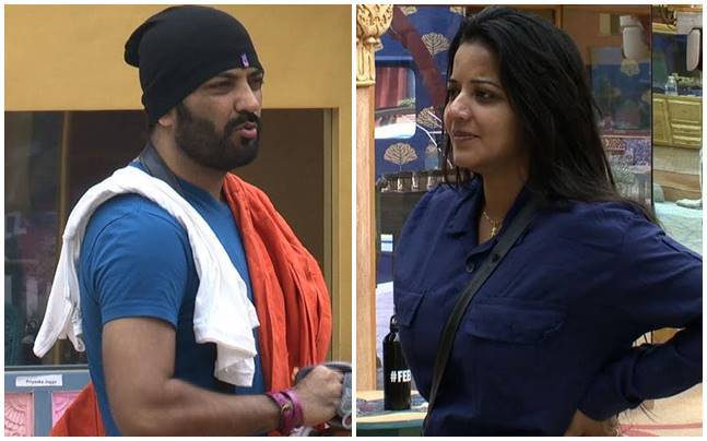 Big Boss 10: Manu Panjabi asks Monalis to leave Vikram Singh's house | बिग बॉस १० : विक्रांत सिंह घराबाहेर पडताच मनू पंजाबीने मोनालिसाला विचारला जाब Big Boss 10: Manu Panjabi asks Monalis to leave Vikram Singh's house | बिग बॉस १० : विक्रांत सिंह घराबाहेर पडताच मनू पंजाबीने मोनालिसाला विचारला जाब