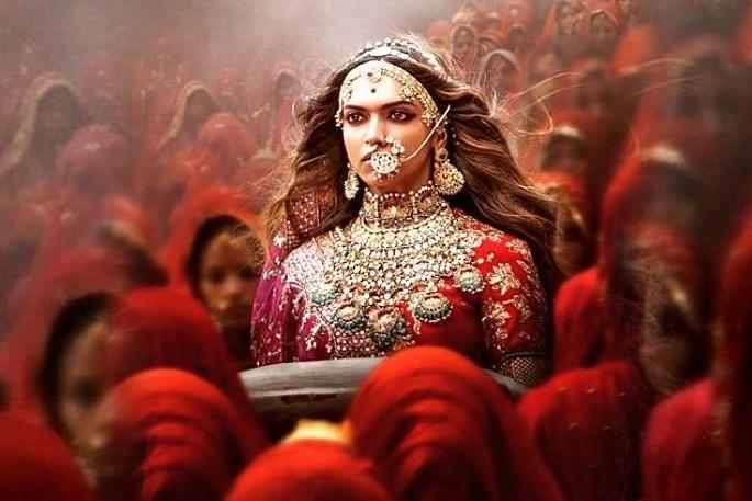 For these 'five reasons' Padmavati exposed the exposure date! | ‘या’ पाच कारणांमुळे ‘पद्मावती’च्या प्रदर्शनाची तारीख ढकलली पुढे !! For these 'five reasons' Padmavati exposed the exposure date! | ‘या’ पाच कारणांमुळे ‘पद्मावती’च्या प्रदर्शनाची तारीख ढकलली पुढे !!