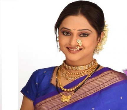 Happy Birthday to Mrinal Kulkarni! | मृणाल कुलकर्णी यांना वाढदिवसाच्या शुभेच्छा!