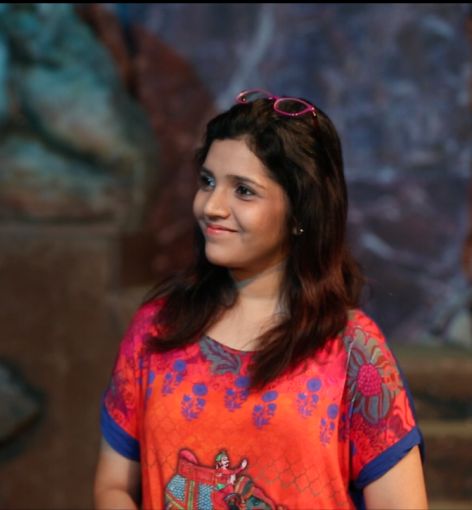 In Mukta Yugrapiri, | मुक्ता युवागिरीमध्ये