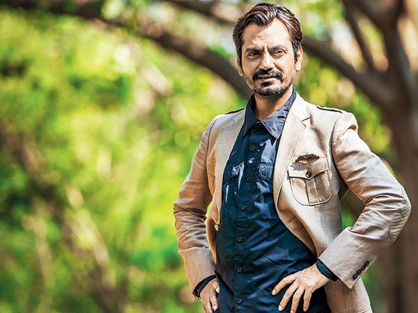 Nawazuddin Siddiqui tweeted shocking tweets from Ompuri for paying tribute to Oscars | ओमपुरी यांना आॅस्करमध्ये श्रद्धांजली वाहिल्यावरून नवाजुद्दीन सिद्दीकीने केले धक्कादायक ट्विट