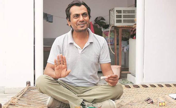Propose that Nawazuddin Siddiqui had written a love message on the moth; Read the love story! | नवाजुद्दीन सिद्दिकीने पतंगावर लव्ह मॅसेज लिहून केले होते प्रपोज; वाचा नवाजची लव्हस्टोरी! Propose that Nawazuddin Siddiqui had written a love message on the moth; Read the love story! | नवाजुद्दीन सिद्दिकीने पतंगावर लव्ह मॅसेज लिहून केले होते प्रपोज; वाचा नवाजची लव्हस्टोरी!