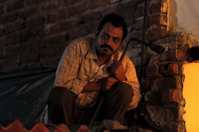 Nawazuddin's standing position in Cannes | नवाजुद्दीनला कान्समध्ये स्टँडिंग अवेशन Nawazuddin's standing position in Cannes | नवाजुद्दीनला कान्समध्ये स्टँडिंग अवेशन