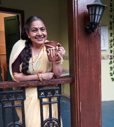 Neelkanti Patekar, a 'Baundy of Goth', is the secret Santa! | ​'गोठ'च्या बयोआजी म्हणजेच नीलकांती पाटेकर बनल्या सिक्रेट सॅन्टा!