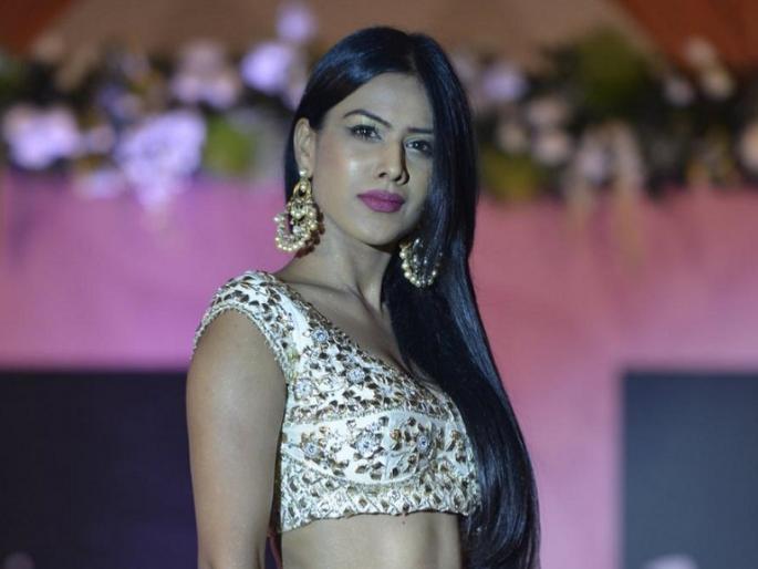 IT'S CONTROVERSIAL: Why is Naya Sharma facing social media again? | IT'S CONTROVERSIAL: निया शर्माला सोशल मीडियावर का पडत आहेत पुन्हा शिव्या? IT'S CONTROVERSIAL: Why is Naya Sharma facing social media again? | IT'S CONTROVERSIAL: निया शर्माला सोशल मीडियावर का पडत आहेत पुन्हा शिव्या?