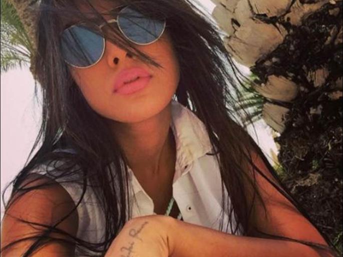 Jamie King fame Nia Sharma dropped in boldness Alia Bhatt, behind Katrina Kaifa | जमाई राजा फेम निया शर्माने बोल्डनेसमध्ये टाकले अलिया भट्ट, कतरिना कैफला मागे