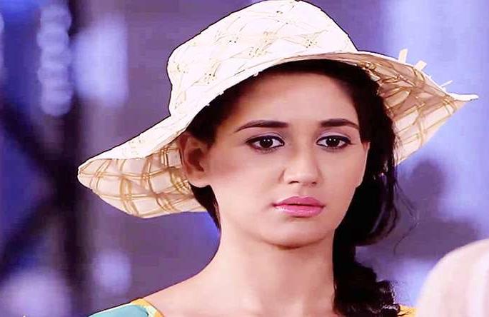 Who is to recognize that selfie queen ...... | ​ओळखा पाहू कोण आहे ही सेल्फी क्विन......