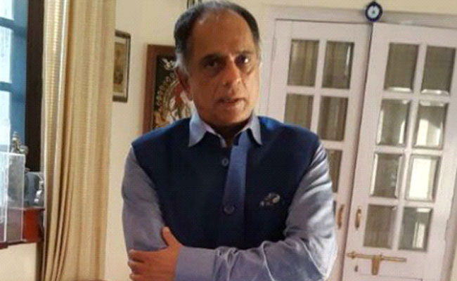 Nihalani said, why should we go? The police themselves will come | निहलानी म्हणाले, आम्ही का जाऊ? पोलीस स्वत:च येतील Nihalani said, why should we go? The police themselves will come | निहलानी म्हणाले, आम्ही का जाऊ? पोलीस स्वत:च येतील