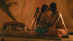 Radhika's sex scene 'Parked' openly sold !!! | ​राधिकाच्या सेक्स सीन असलेल्या ‘पार्च्ड’ ची खुलेआम विक्री !!!