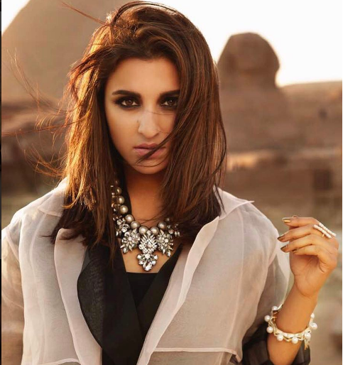 Parineeti Chopra's Hot Prediction | परिणीती चोप्राचा हॉट अंदाज Parineeti Chopra's Hot Prediction | परिणीती चोप्राचा हॉट अंदाज