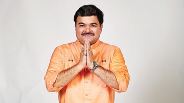 Astrologer Prashant Damle | प्रशांत दामले बनणार ज्योतिषी
