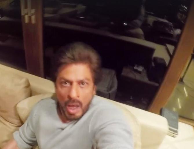 Phillauri: When Shahrukh Khan's 'Mannat' bungalow comes in spirituality ..! | Phillauri : जेव्हा शाहरूख खानच्या ‘मन्नत’ बंगल्यात भुताटकी येते तेव्हा..!