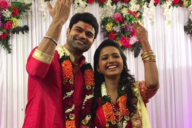 Mayuri got ready for marriage | मयूरी लागली लग्नाच्या तयारीला Mayuri got ready for marriage | मयूरी लागली लग्नाच्या तयारीला