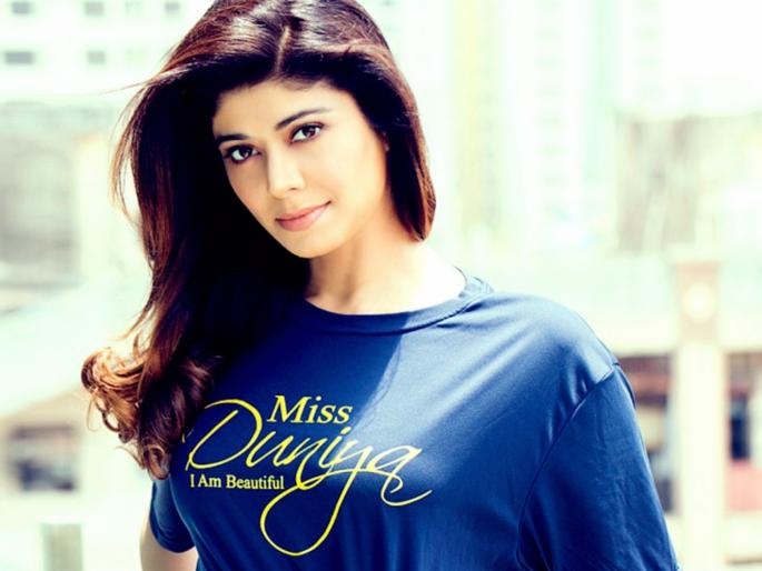 Pooja Batla takes a look at Bollywood again | पुजा बत्राला लागले पुन्हा बॉलीवूडचे वेध Pooja Batla takes a look at Bollywood again | पुजा बत्राला लागले पुन्हा बॉलीवूडचे वेध