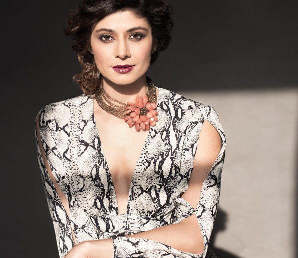 Pooja Batra Hot Paid | पूजा बत्राच्या हॉट अदा