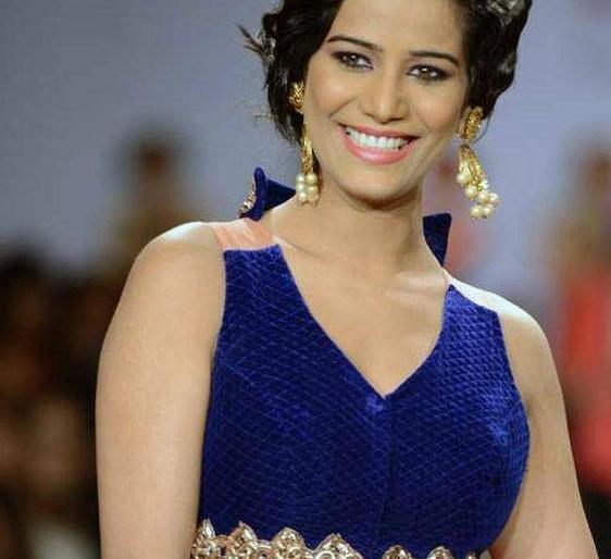 Poonam Pandey filed a complaint against the actor | पूनम पांडेने या अभिनेत्याविरोधात दाखल केली विनयभंगाची तक्रार !