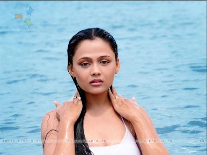 Prasad Films of Prayer Favorite Heroine | प्रार्थनेला आवड नायिका प्रधान चित्रपटांची Prasad Films of Prayer Favorite Heroine | प्रार्थनेला आवड नायिका प्रधान चित्रपटांची