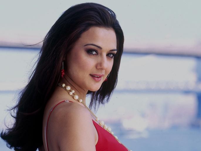 Finally, Preity Zinta returned again | अखेर प्रिती झिंटा पुन्हा परतली सेटस्वर Finally, Preity Zinta returned again | अखेर प्रिती झिंटा पुन्हा परतली सेटस्वर