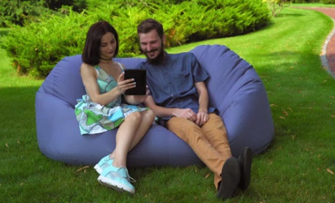 Positive change among children due to falling in love | ​प्रेमात पडल्याने मुलांमध्ये होतात सकारात्मक बदल