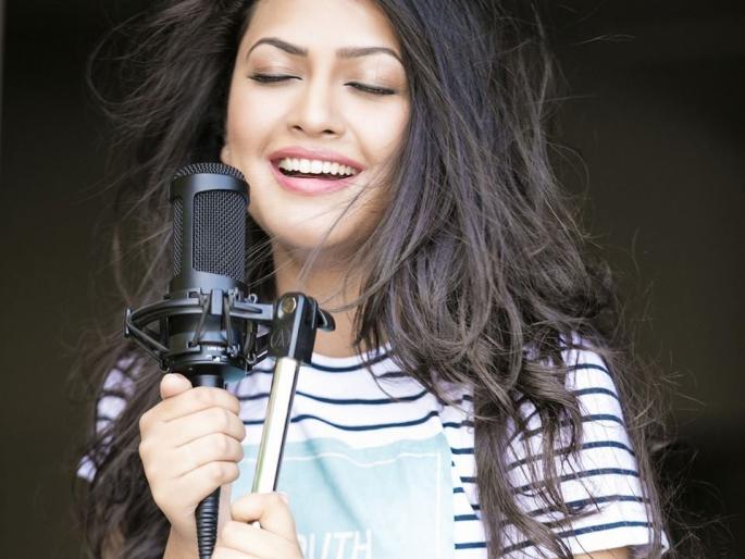 Exclusive Priyanka's Glamor Photoshop | Exclusive प्रियांकाचे ग्लॅमरस फोटोशुट Exclusive Priyanka's Glamor Photoshop | Exclusive प्रियांकाचे ग्लॅमरस फोटोशुट