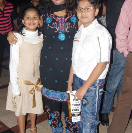 Priya Berde says ... my children are equally | प्रिया बेर्डे का म्हणतेय...माझी मुले समंजस Priya Berde says ... my children are equally | प्रिया बेर्डे का म्हणतेय...माझी मुले समंजस