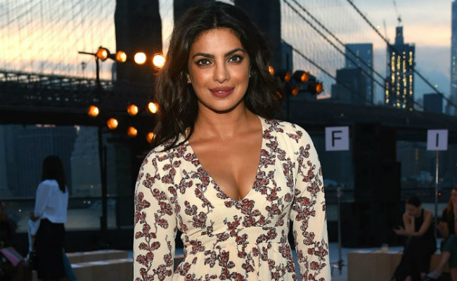 Priyanka Chopra is among the top 100 most powerful women in the list | फोर्ब्सच्या टॉप 100 शक्तिशाली महिलांच्या यादीत पटकावले प्रियांका चोप्राने स्थान