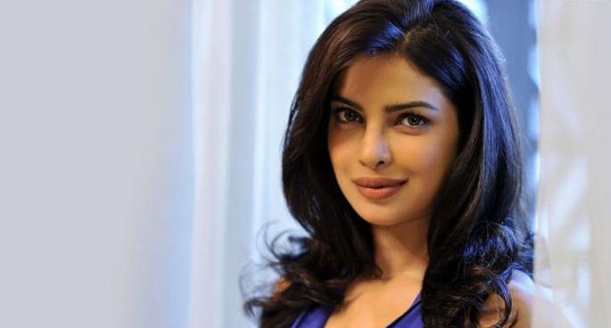 Priyanka Chopra gets screwed in Hollywood | प्रियांका चोप्राला हॉलिवूडमध्ये गगन ठेंगणे