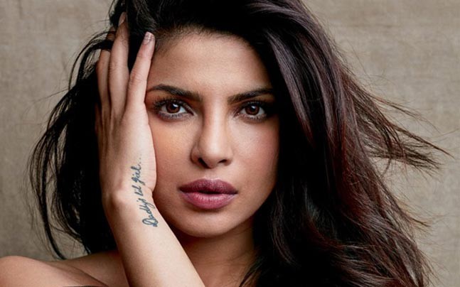 OMG: Priyanka Chopra says she loves chasing people | OMG : प्रियांका चोप्रा म्हणते, तिला पाठलाग करणारे लोक आवडतात OMG: Priyanka Chopra says she loves chasing people | OMG : प्रियांका चोप्रा म्हणते, तिला पाठलाग करणारे लोक आवडतात