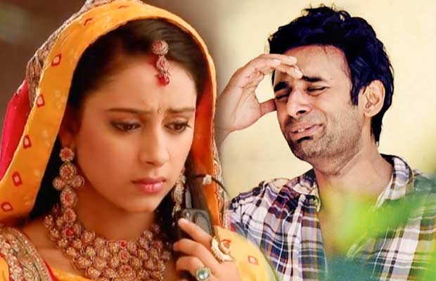 Rahul's 'Dirty Dance' to Pratyusha! | प्रत्युषाचा बॉयफ्रेन्ड राहुलचा ‘डर्टी डान्स’!! Rahul's 'Dirty Dance' to Pratyusha! | प्रत्युषाचा बॉयफ्रेन्ड राहुलचा ‘डर्टी डान्स’!!