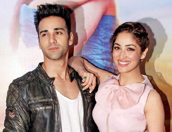 Pulakit emperor and Yami Gautam's grand death | पुलकित सम्राट आणि यामी गौतमचे नातं संपुष्टात
