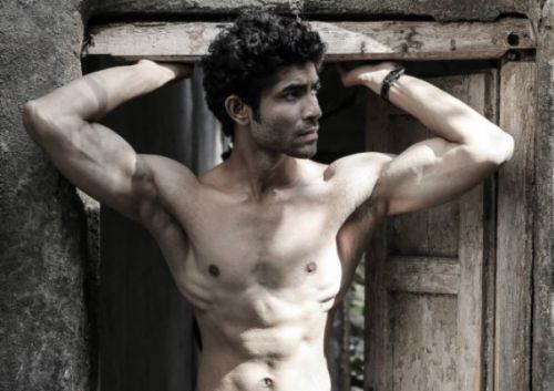 Punchy Muscular Body | पुनितची मस्क्युलर बॉडी